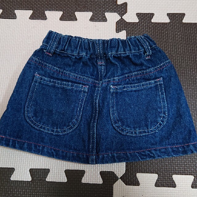 Acoba(アコバ)の90㌢ デニムスカート 下着2枚 セット キッズ/ベビー/マタニティのキッズ服女の子用(90cm~)(スカート)の商品写真