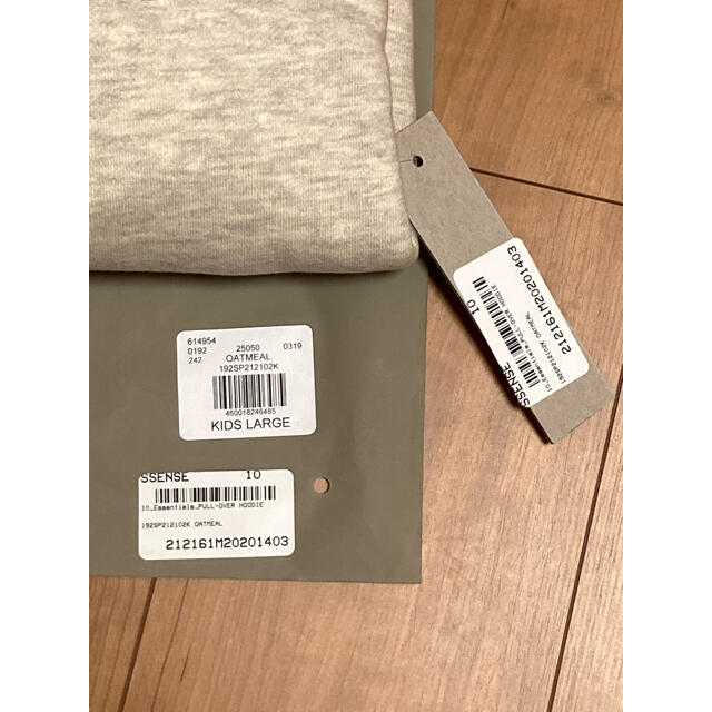 FEAR OF GOD(フィアオブゴッド)のESSENTIALS キッズ/ベビー/マタニティのキッズ服男の子用(90cm~)(ジャケット/上着)の商品写真