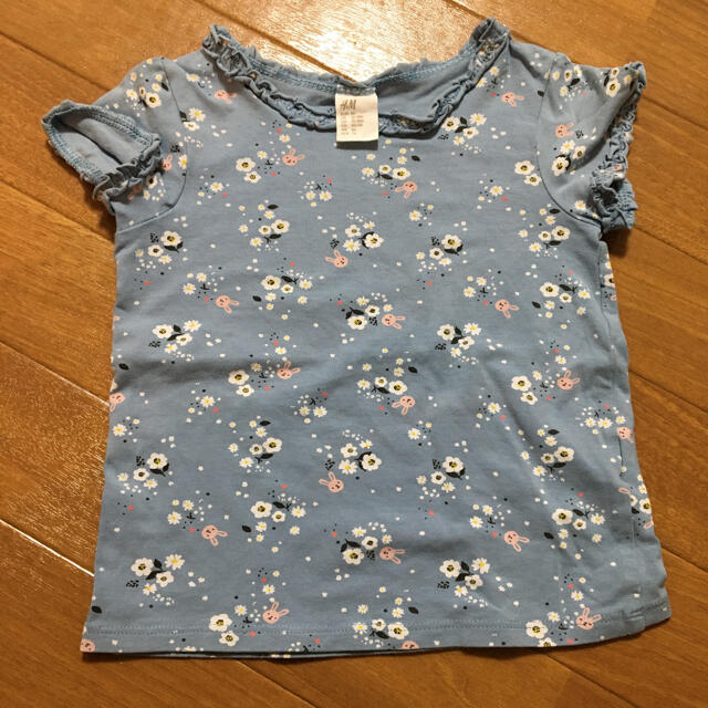 H&M(エイチアンドエム)のH&M Tシャツ　サイズ90 キッズ/ベビー/マタニティのキッズ服女の子用(90cm~)(Tシャツ/カットソー)の商品写真