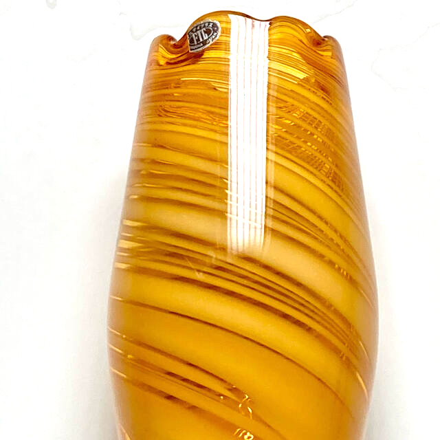 ガラスの花瓶　イエロー　日本製❗️ インテリア/住まい/日用品のインテリア小物(花瓶)の商品写真