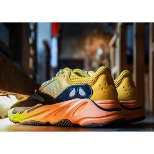 adidas(アディダス)のYEEZY BOOST 700 “SUN”（イージーブースト700 “サン”） メンズの靴/シューズ(スニーカー)の商品写真