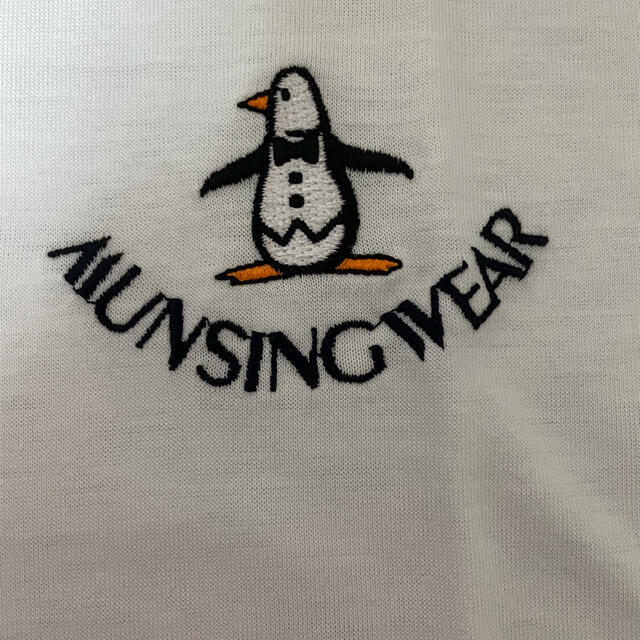 Munsingwear - マンシングウェア ロゴ入り ホワイトTシャツ 新品 Munsingwear - マンシングウェア ロゴ入り ホワイトTシャツ 新品