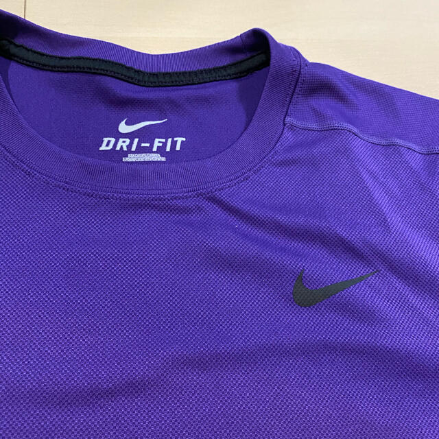 NIKE(ナイキ)の専用です✩NIKE DRI FITシャツ パープルM スポーツ/アウトドアのランニング(ウェア)の商品写真