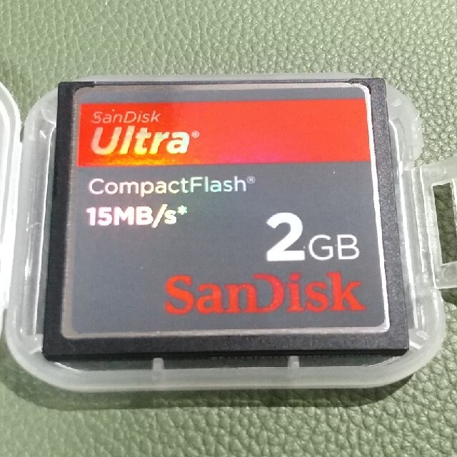 コンパクトフラッシュ　2GB×3枚