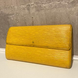 ルイヴィトン(LOUIS VUITTON)の値下げ可能 ランクC  LOUIS VUITTON ルイ ヴィトン エピ 長財布(財布)