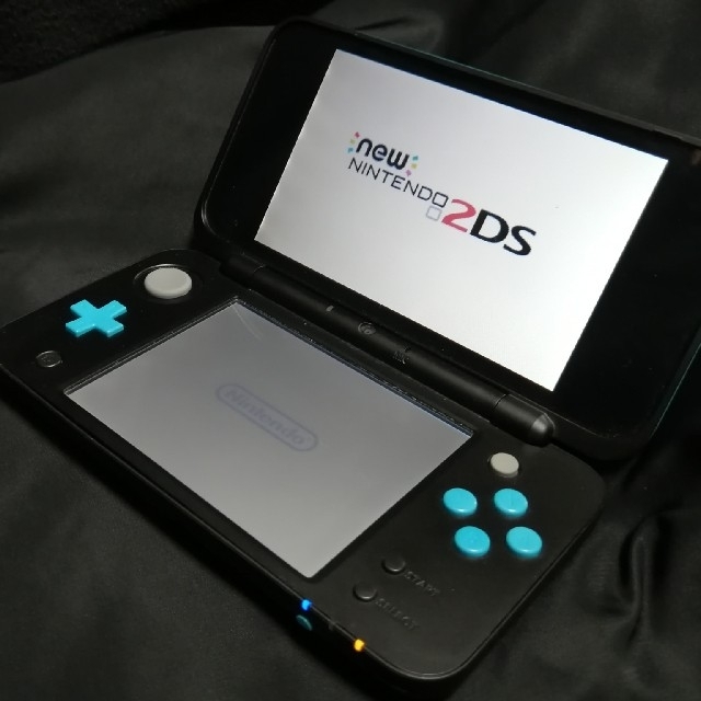 Newニンテンドー2DS LL ブラック×ターコイズゲームソフト/ゲーム機本体