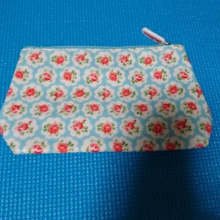 キャスキッドソン(Cath Kidston)のCath Kidtson キャス・キッドソン ポーチ 化粧 コスメ 花柄 バラ(ポーチ)