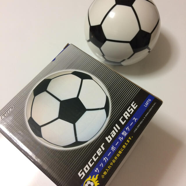 新品　サッカーボール　お弁当箱 インテリア/住まい/日用品のキッチン/食器(弁当用品)の商品写真