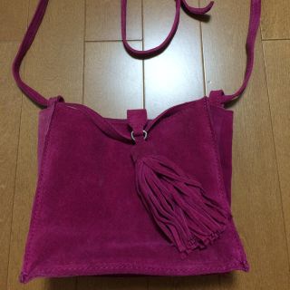 ザラ(ZARA)のZARA ピンク タッセル バッグ(ショルダーバッグ)