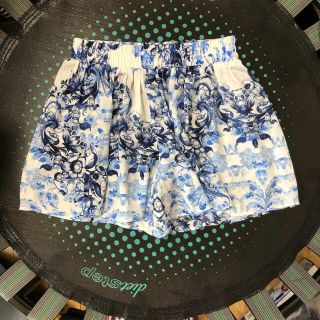 ベネトン(BENETTON)の花柄キュロット(キュロット)