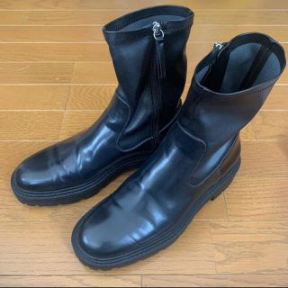 ザラ(ZARA)のZARA ブーツ　黒(ブーツ)