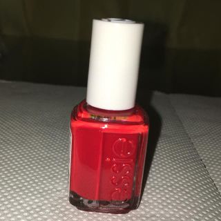 検定色！essie 赤ポリ(マニキュア)