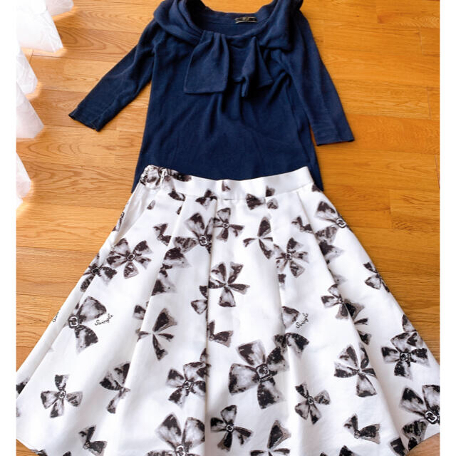 Swingle(スウィングル)の花柄スカート レディースのスカート(ひざ丈スカート)の商品写真