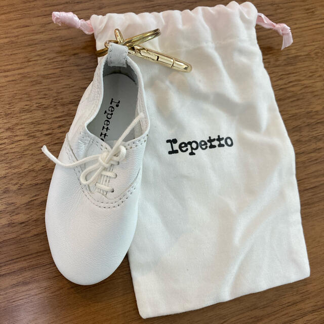 repetto(レペット)の最終お値下げ　新品未使用　レペット　キーチャーム/キーホルダー レディースのファッション小物(キーホルダー)の商品写真