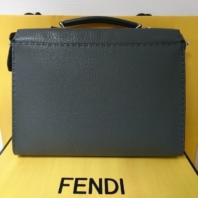 FENDI(フェンディ)のフェンディ PEEKABOO ピーカブー メンズ MONSTER メンズのバッグ(ビジネスバッグ)の商品写真