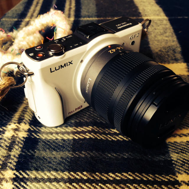 ASCII.jp：タッチパネル液晶が便利!? 「LUMIX G2」を試す (1/4)