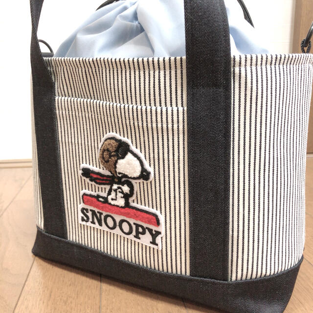 SNOOPY(スヌーピー)のハンドメイド　巾着トートバッグ　ヒッコリーデニム　スヌーピー 中バック ハンドメイドのファッション小物(バッグ)の商品写真