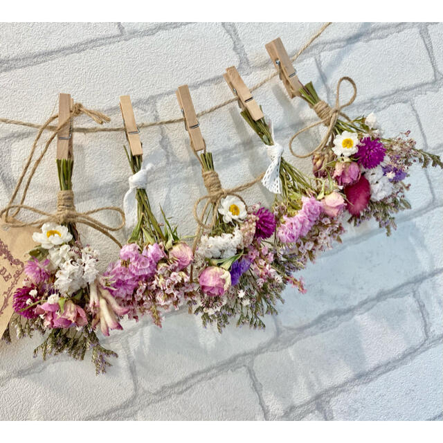ドライフラワー スワッグ ガーランド❁278 薔薇ピンク 白スターチス ... ドライフラワー スワッグ ガーランド❁765ピンク白 薔薇ローズ スターチス花束