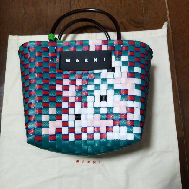 正規品　未使用　MARNI マルニ マルニフラワーカフェ　ピクニックバッグ