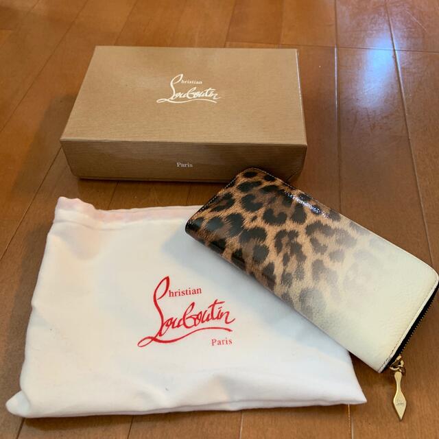 Christian Louboutin(クリスチャンルブタン)のルブタン財布 レディースのファッション小物(財布)の商品写真