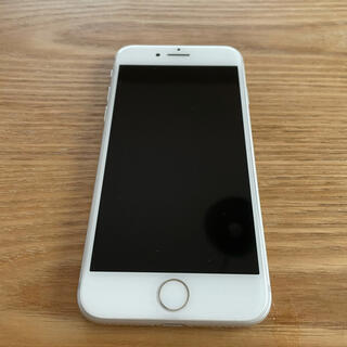 アイフォーン(iPhone)のiPhone 8 本体　64GB ホワイト(スマートフォン本体)