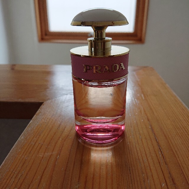 PRADA(プラダ)のPRADA  香水  キャンディ  30ml コスメ/美容の香水(香水(女性用))の商品写真