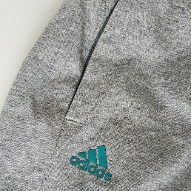 adidas(アディダス)の美品❗adidasショートパンツ140 キッズ/ベビー/マタニティのキッズ服男の子用(90cm~)(パンツ/スパッツ)の商品写真