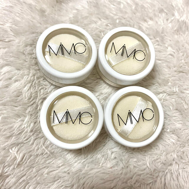 MiMC(エムアイエムシー)のmimc モイスチュアシルク 1.5g コスメ/美容のベースメイク/化粧品(フェイスパウダー)の商品写真