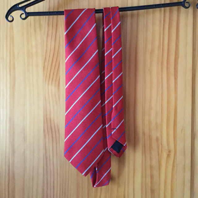 ネクタイ（赤・ストライプ） レディースのファッション小物(ネクタイ)の商品写真