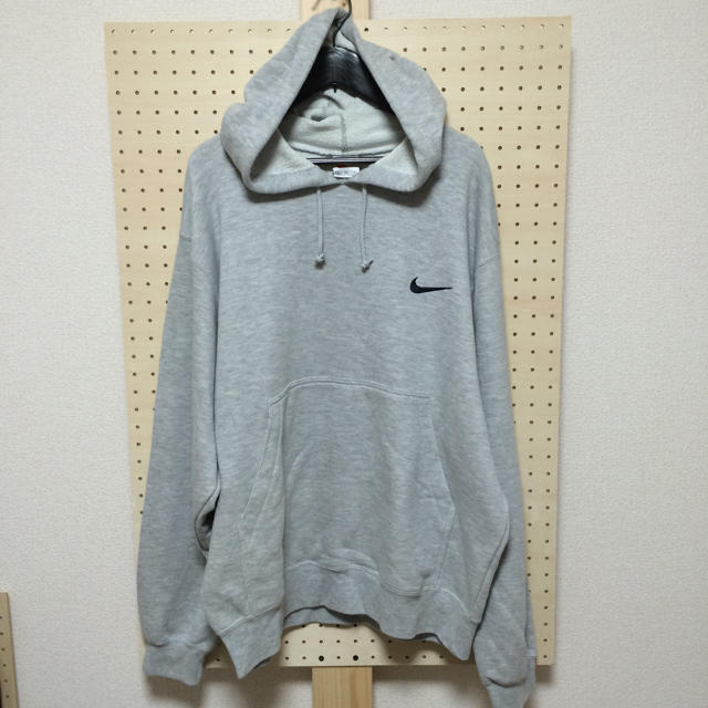 NIKE(ナイキ)の人気☆NIKE 90s ロゴパーカー 霜降りグレー ★スポーツMIX好きに★ メンズのトップス(パーカー)の商品写真