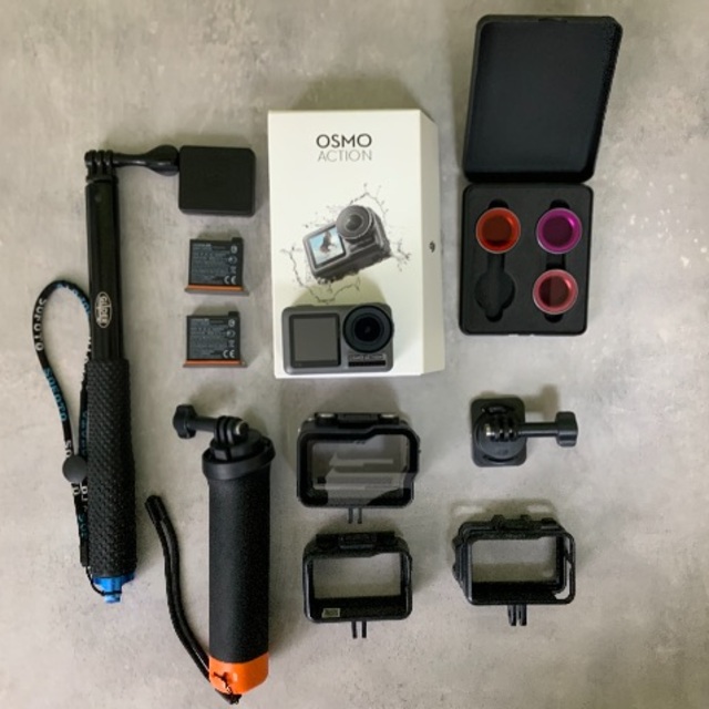 カメラ【美品・付属多数】DJI OSMO ACTION オズモアクション 水中カメラ