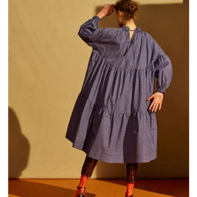 LE CIEL BLEU(ルシェルブルー)のIRENE  Check Tiered Tent Dress 雑誌掲載 レディースのワンピース(ロングワンピース/マキシワンピース)の商品写真