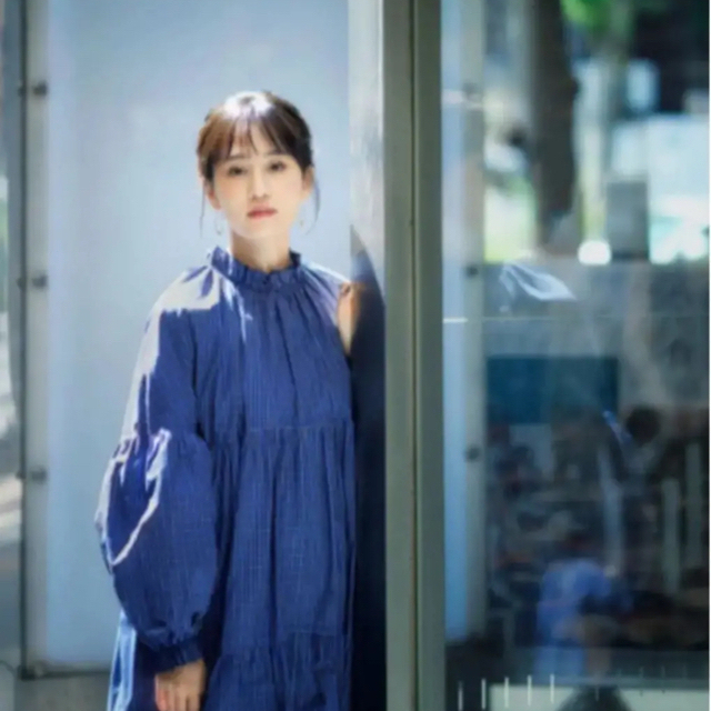 LE CIEL BLEU(ルシェルブルー)のIRENE  Check Tiered Tent Dress 雑誌掲載 レディースのワンピース(ロングワンピース/マキシワンピース)の商品写真