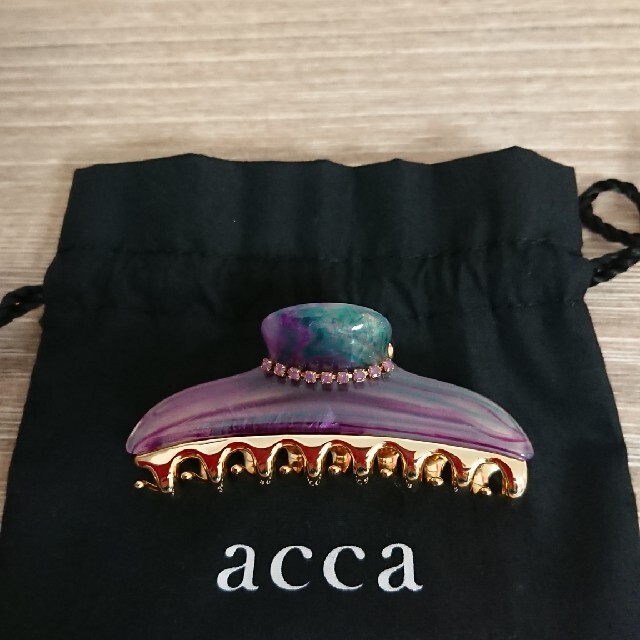 美品 acca アッカ ヘアクリップ マーブル パープル Mサイズ