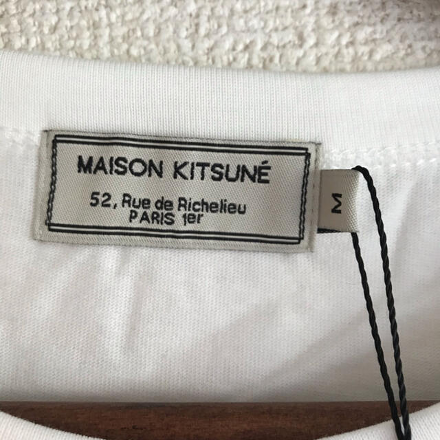 MAISON KITSUNE'(メゾンキツネ)のメゾンキツネ　maison kitsune Mサイズ　白 レディースのトップス(Tシャツ(半袖/袖なし))の商品写真