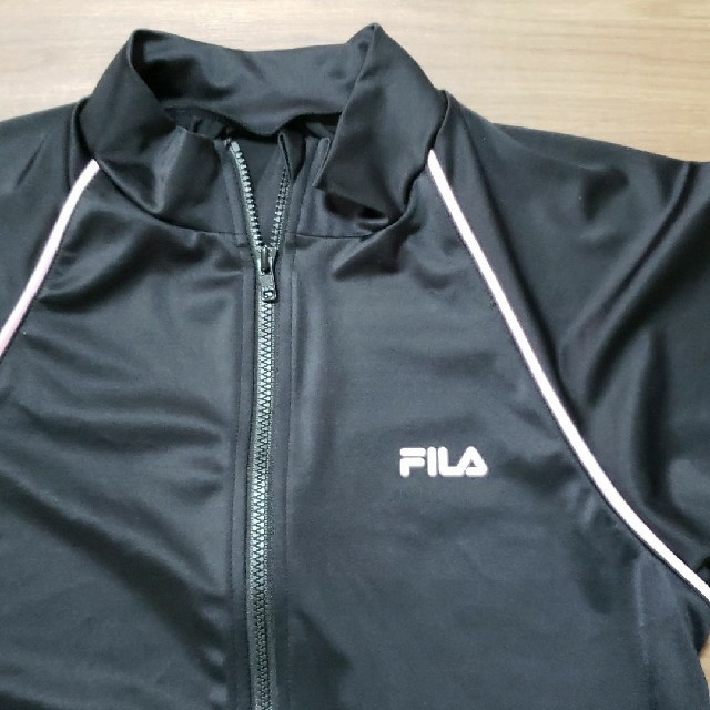 FILA(フィラ)のFILA  ラッシュガード  水着 160   黒 キッズ/ベビー/マタニティのキッズ服女の子用(90cm~)(水着)の商品写真