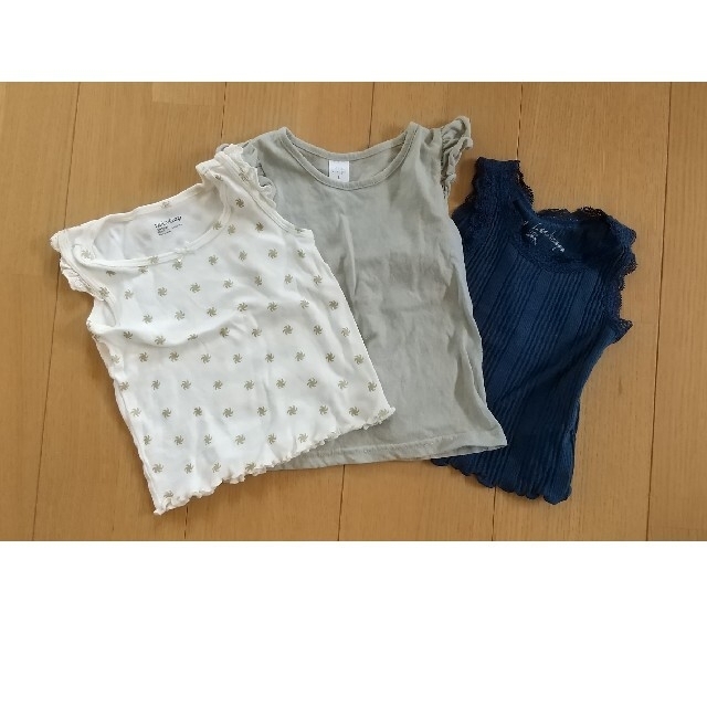 babyGAP(ベビーギャップ)のタンクトップ3点セット サイズ80 キッズ/ベビー/マタニティのベビー服(~85cm)(その他)の商品写真