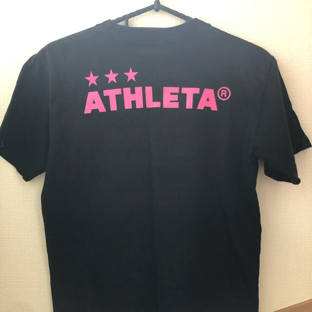 ATHLETA(アスレタ)の《専用》ATHLETA  Tシャツ　ピンクロゴ スポーツ/アウトドアのサッカー/フットサル(ウェア)の商品写真