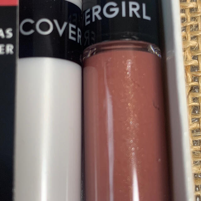 COVERGIRL(カバーガール)の【お値下げしました！】930 カバーガール  落ちない口紅 コスメ/美容のベースメイク/化粧品(口紅)の商品写真