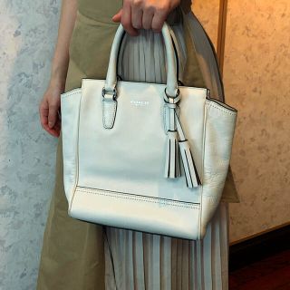 コーチ(COACH)のCOACH バッグ ホワイト(ハンドバッグ)