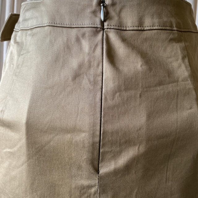 タイトスカート　カーキ レディースのスカート(ひざ丈スカート)の商品写真