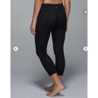 ルルレモン(lululemon)の再値下げ！　used ルルレモン　wonderunder crop リバーシブル(ヨガ)