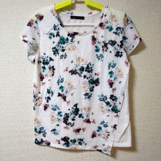 ベルシュカ(Bershka)の花柄3部袖TシャツM(Tシャツ(半袖/袖なし))