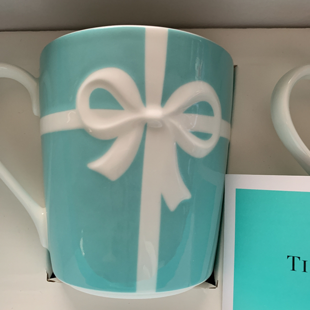 Tiffany & Co.(ティファニー)のティファニー　ペアマグカップ　未使用 キッズ/ベビー/マタニティの授乳/お食事用品(マグカップ)の商品写真