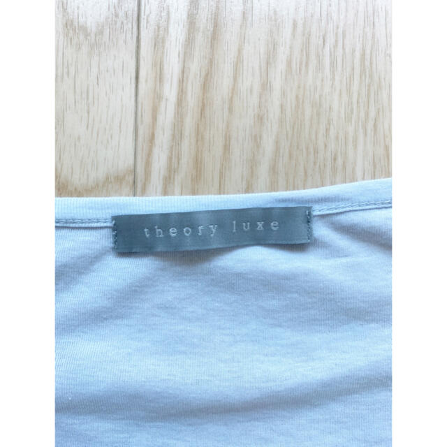 Theory luxe(セオリーリュクス)のセオリーリュクス 水色 ひらひらチュニック Tシャツ くすみブルー レディースのトップス(Tシャツ(半袖/袖なし))の商品写真