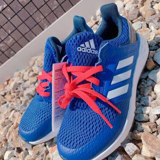 アディダス(adidas)の新品タグ付き adidas キッズ スニーカー(スニーカー)