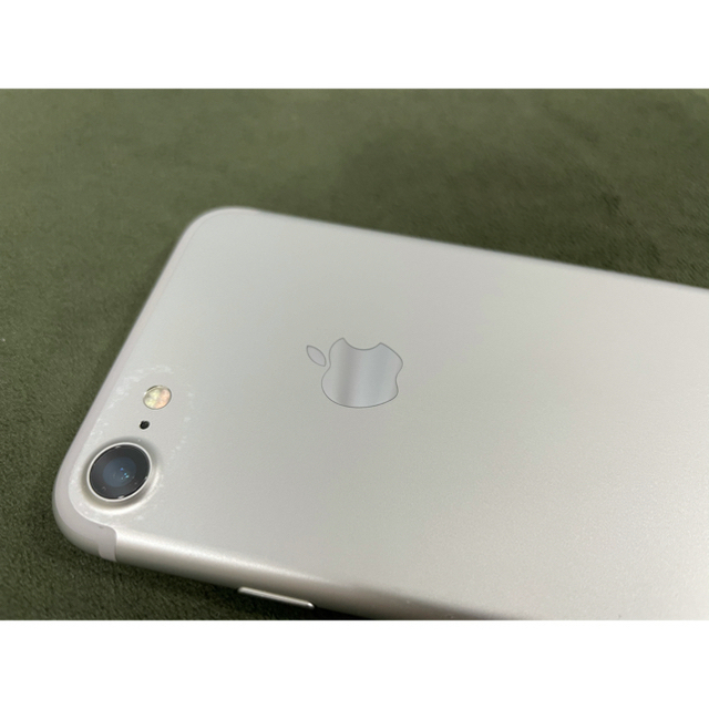 iPhone7  本体　Silver 128 GB SIMフリー