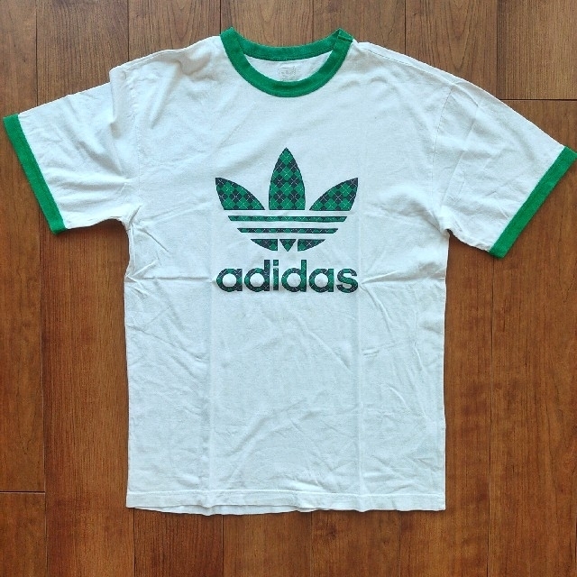 adidas(アディダス)のMサイズ ADIDAS アディダス カナダ 限定 Tシャツ ストリート 古着 メンズのトップス(Tシャツ/カットソー(半袖/袖なし))の商品写真