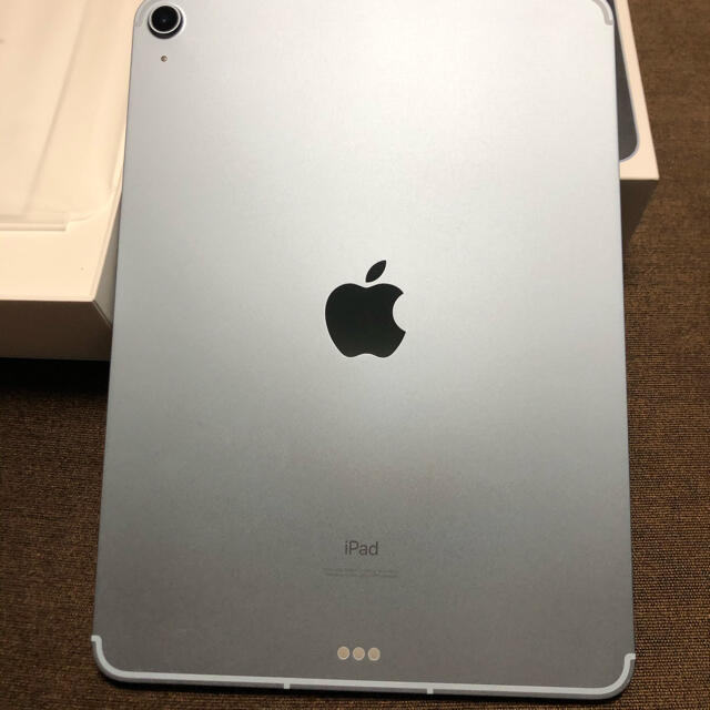 iPad(アイパッド)のApple交換品未使用　iPad Air4  256GSIMフリー スマホ/家電/カメラのPC/タブレット(タブレット)の商品写真