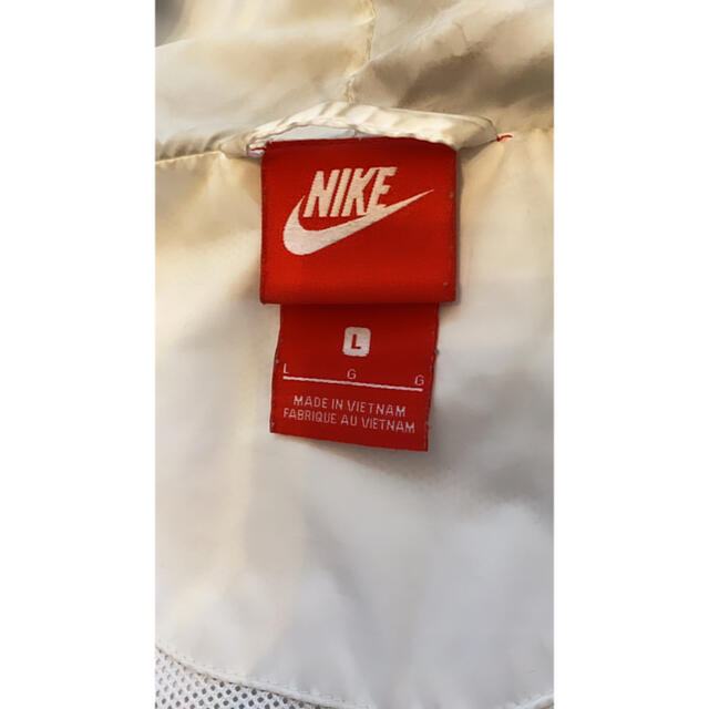 NIKE(ナイキ)のNIKE 上着 キッズ/ベビー/マタニティのキッズ服男の子用(90cm~)(ジャケット/上着)の商品写真